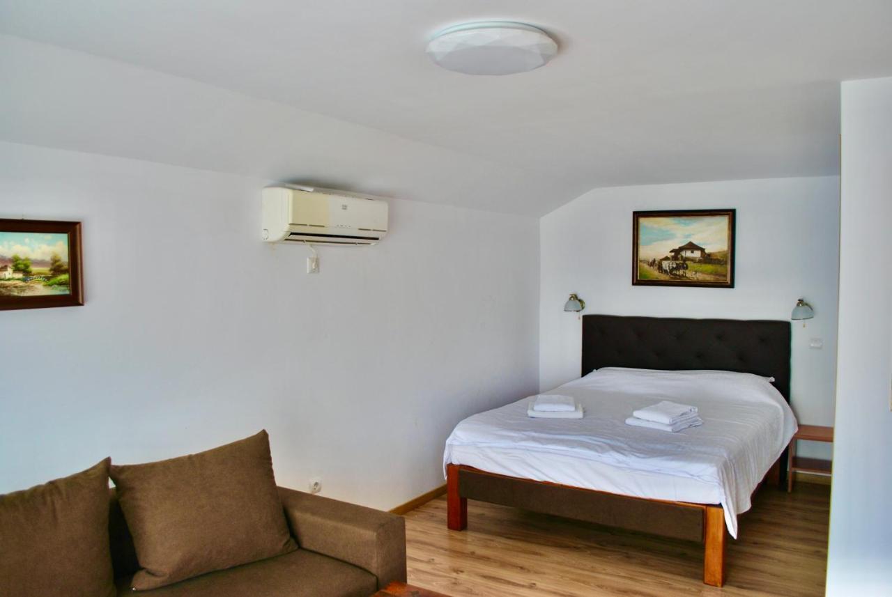 Camping La Foisor Turda Bagian luar foto