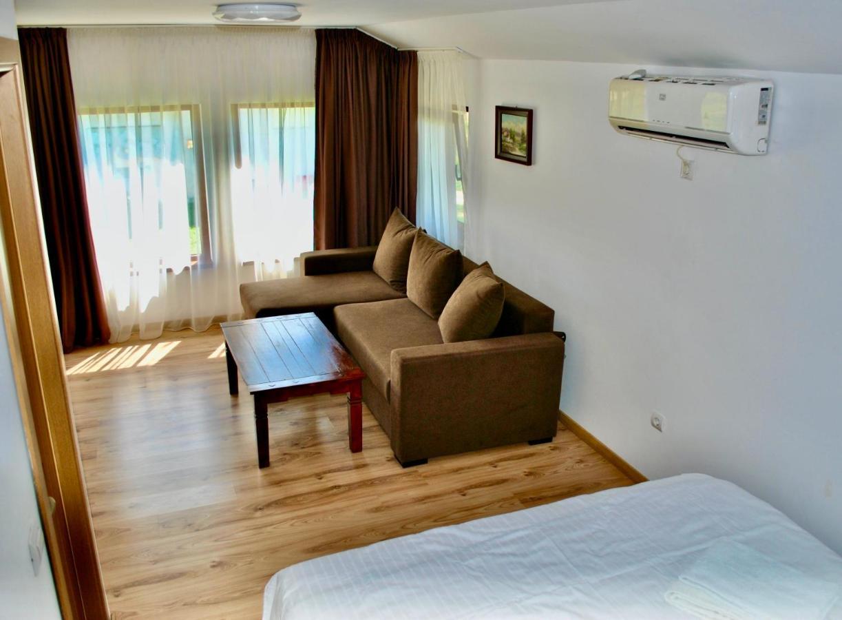 Camping La Foisor Turda Bagian luar foto