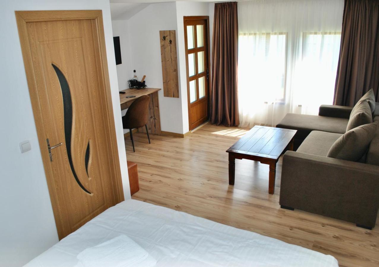 Camping La Foisor Turda Bagian luar foto